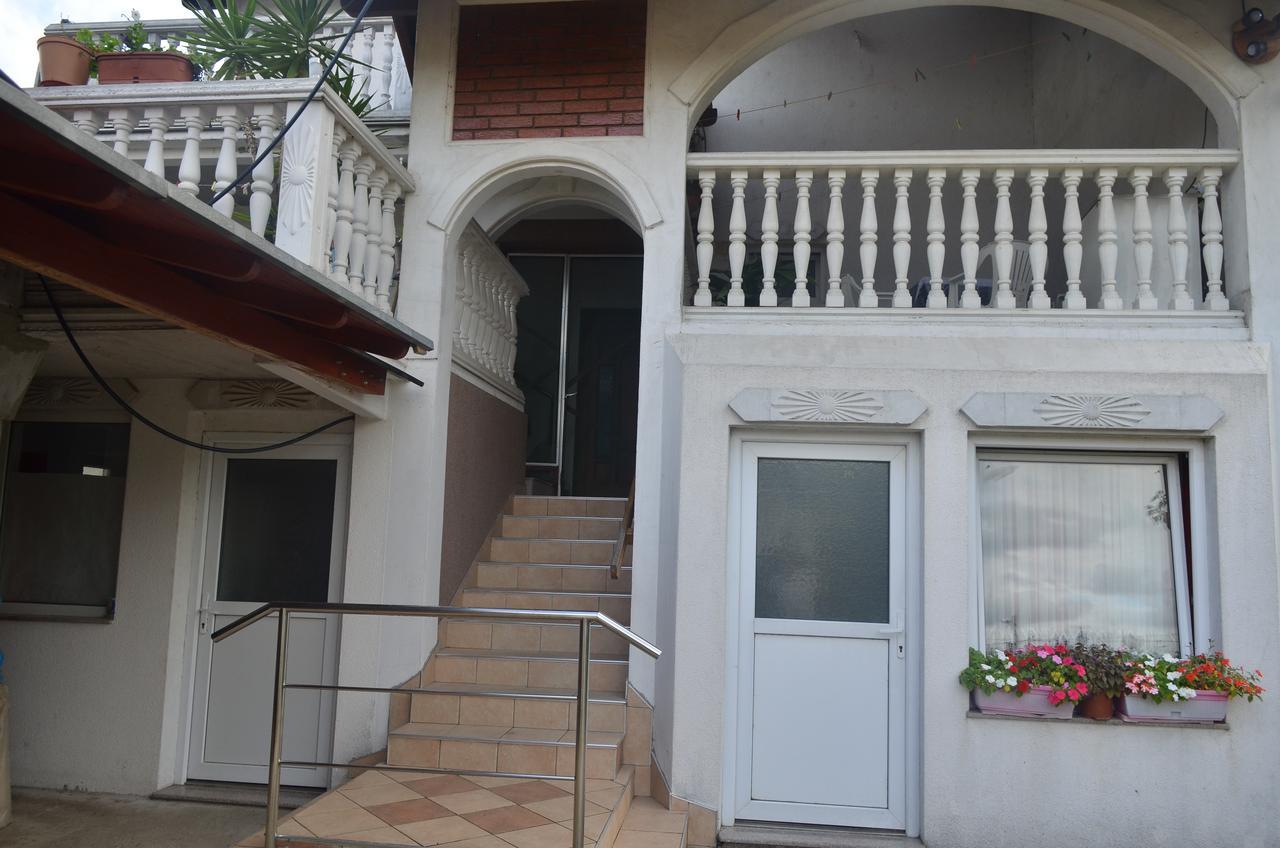 Hotel Prenociste Orhideja Odžak Esterno foto