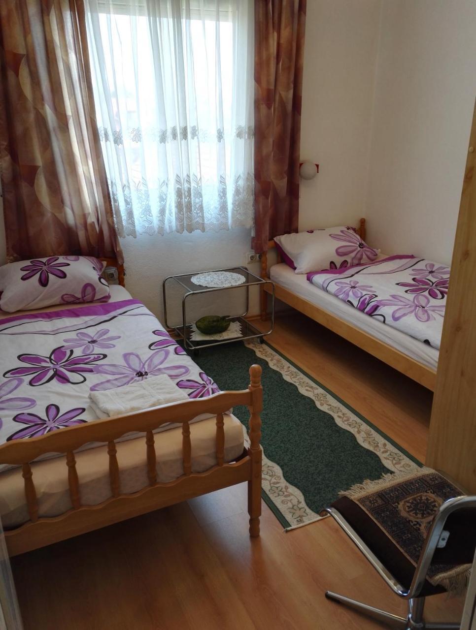 Hotel Prenociste Orhideja Odžak Esterno foto