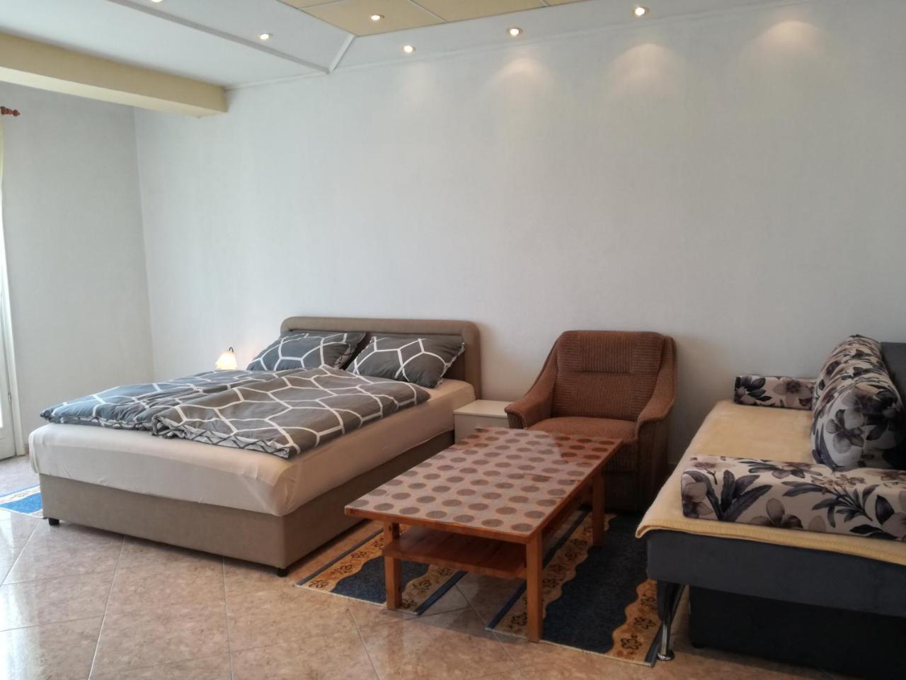 Hotel Prenociste Orhideja Odžak Esterno foto