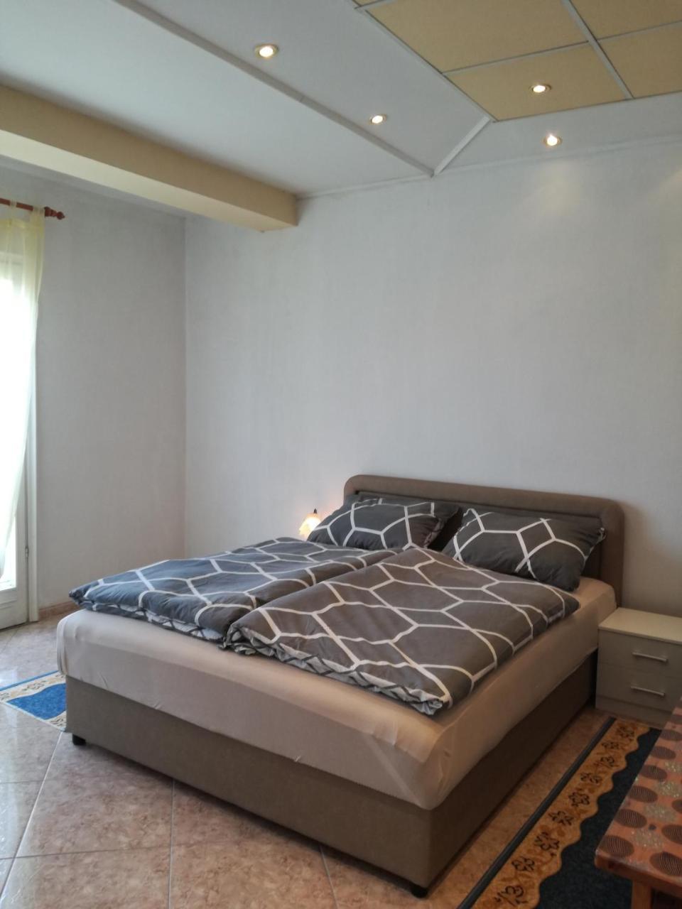 Hotel Prenociste Orhideja Odžak Esterno foto